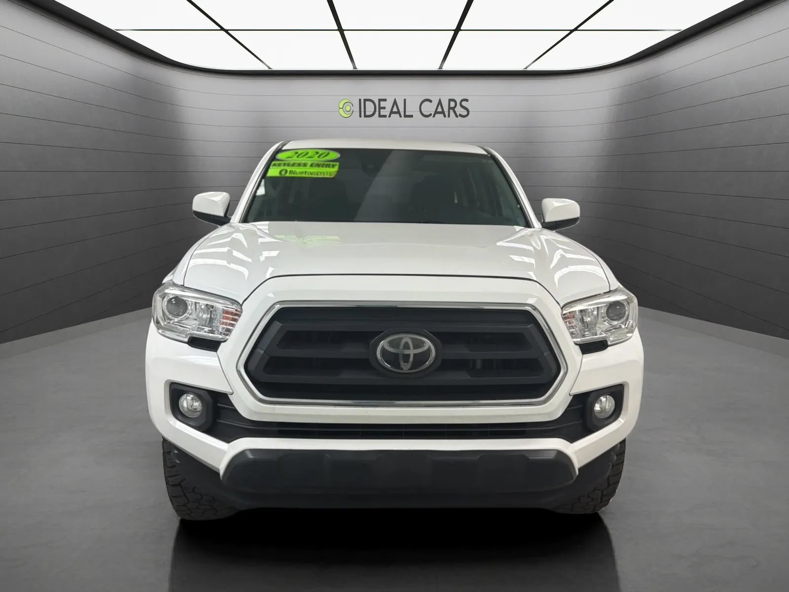 Used 2020 Toyota Tacoma SR5 RWD image 8