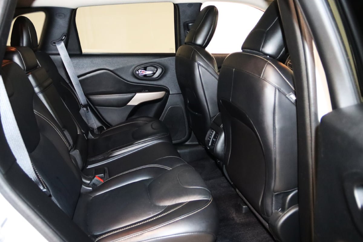 Used 2017 Jeep Cherokee High Altitude AWD/4WD image 63