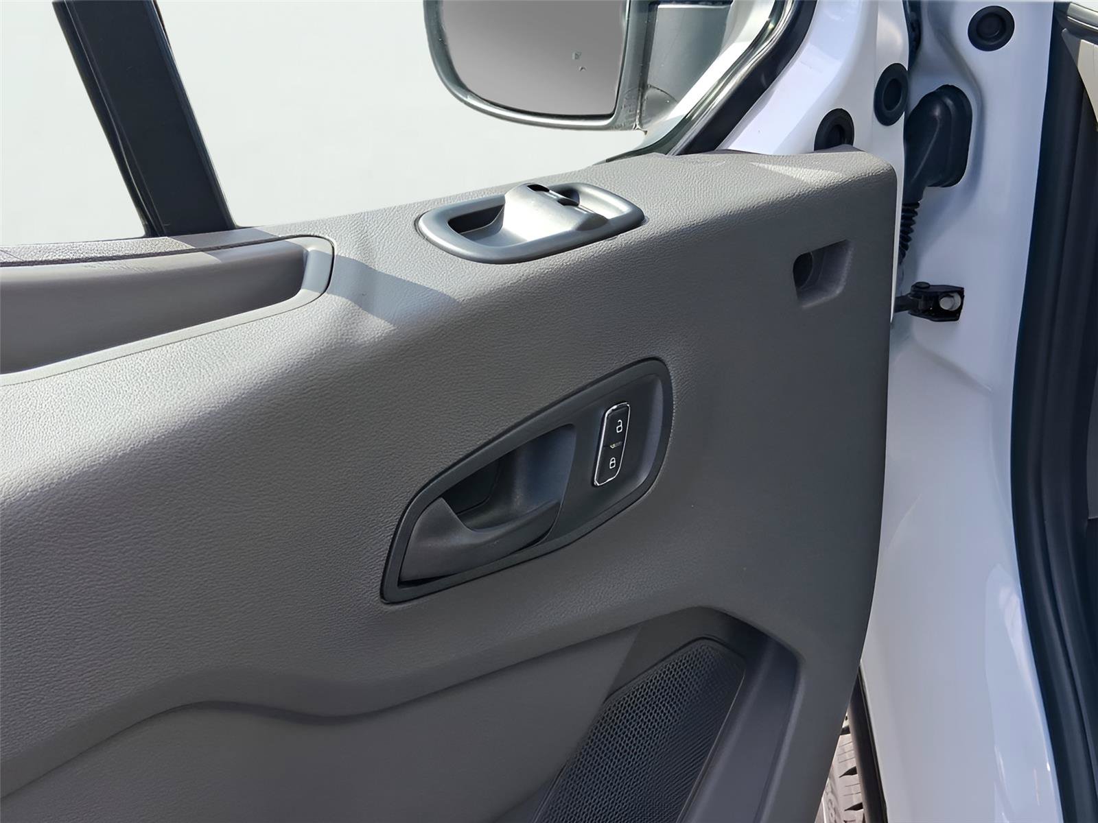 New 2026 Ford Transit 250 148 Medium Roof RWD image 18