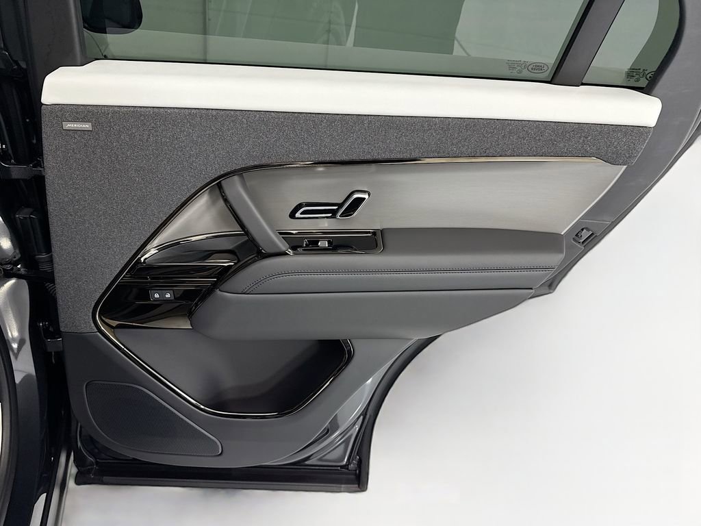 Certified 2025 Land Rover Range Rover Sport Dynamic SE AWD/4WD image 26