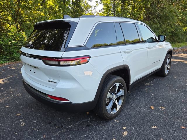 Used 2023 Jeep Grand Cherokee Limited w/ Luxury Tech Group II AWD/4WD image 7