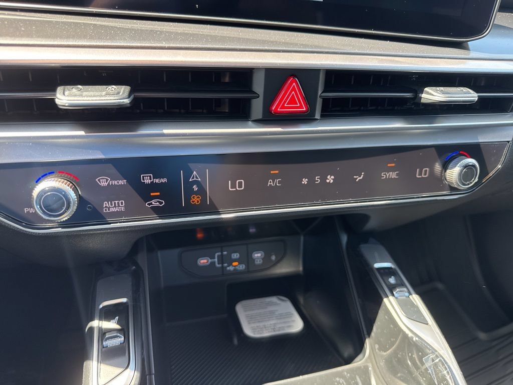 New 2026 Kia Sorento S w/ S Panoramic Sunroof Package FWD image 14