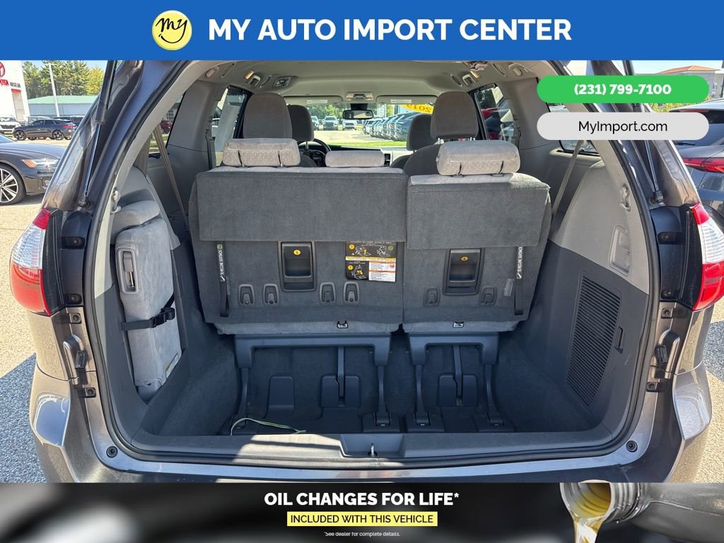 Used 2019 Toyota Sienna LE image 29