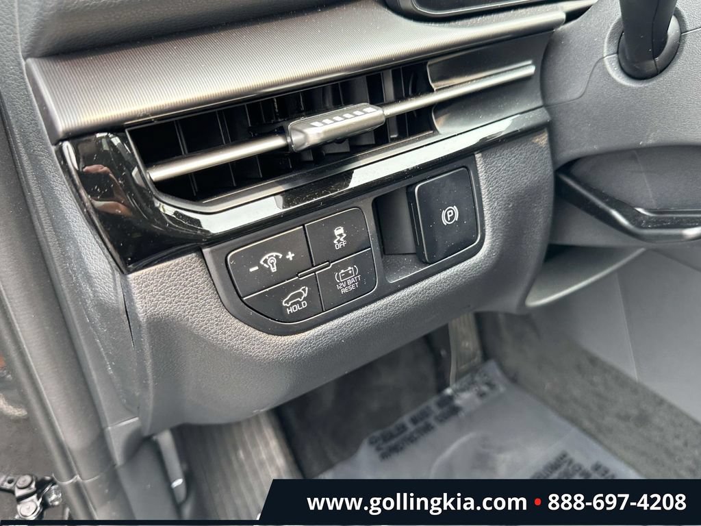 Certified 2026 Kia Sportage EX w/ EX Panoramic Sunroof Package AWD/4WD image 20