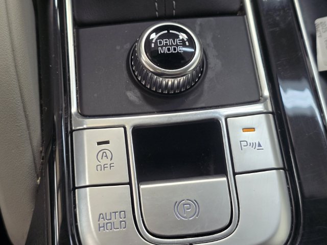 Used 2025 Kia Telluride S FWD image 19