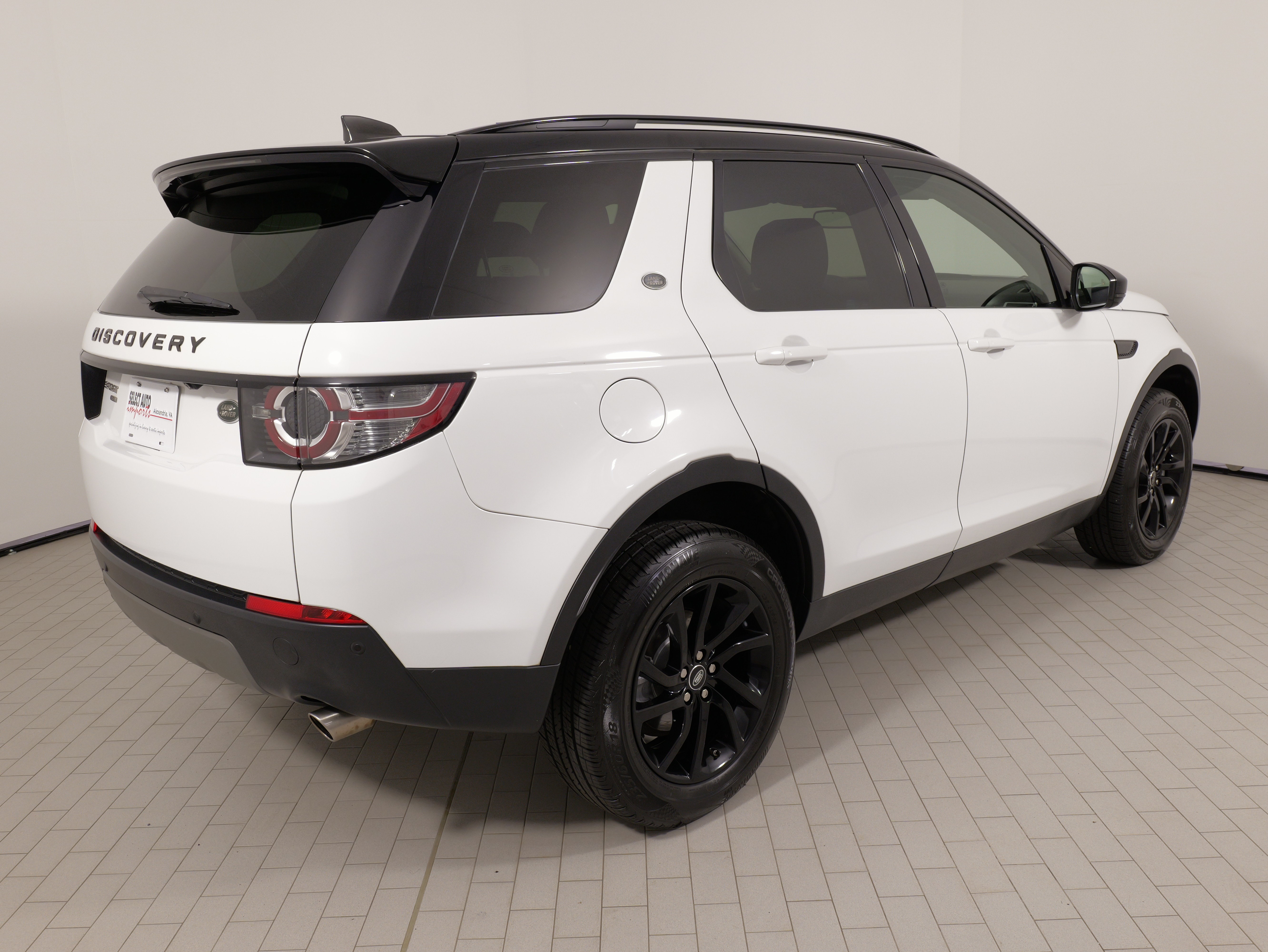 Used 2018 Land Rover Discovery Sport HSE AWD/4WD image 10