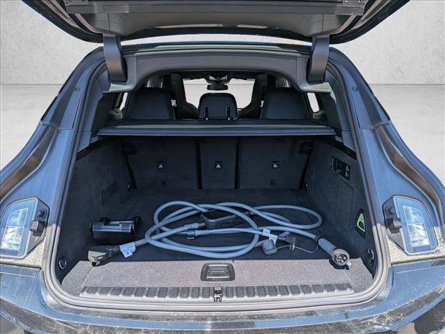 Certified 2024 BMW iX xDrive50 w/ Premium Package AWD/4WD image 6
