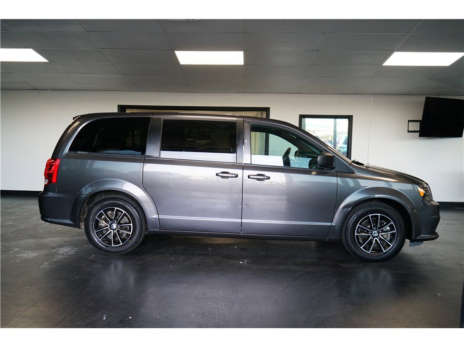 Used 2018 Dodge Grand Caravan GT image 8