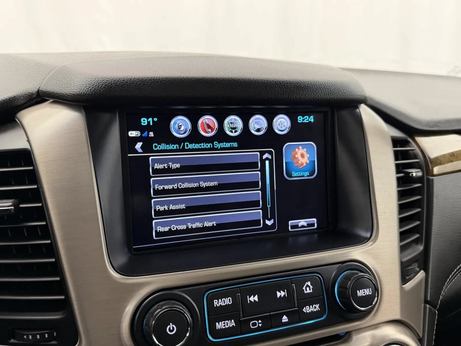 Used 2017 GMC Yukon XL Denali w/ Open Road Package AWD/4WD image 20