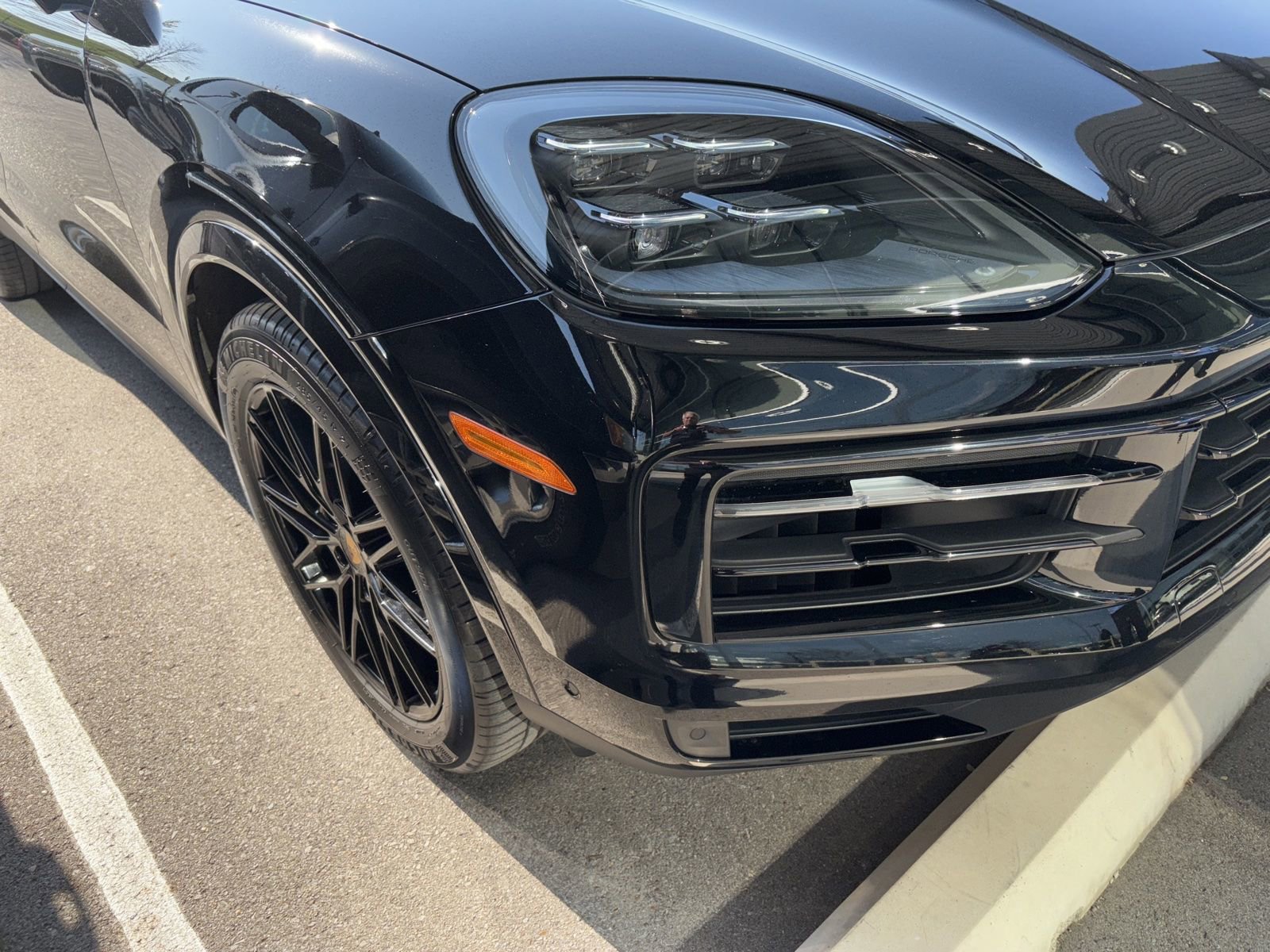 Used 2024 Porsche Cayenne S image 2