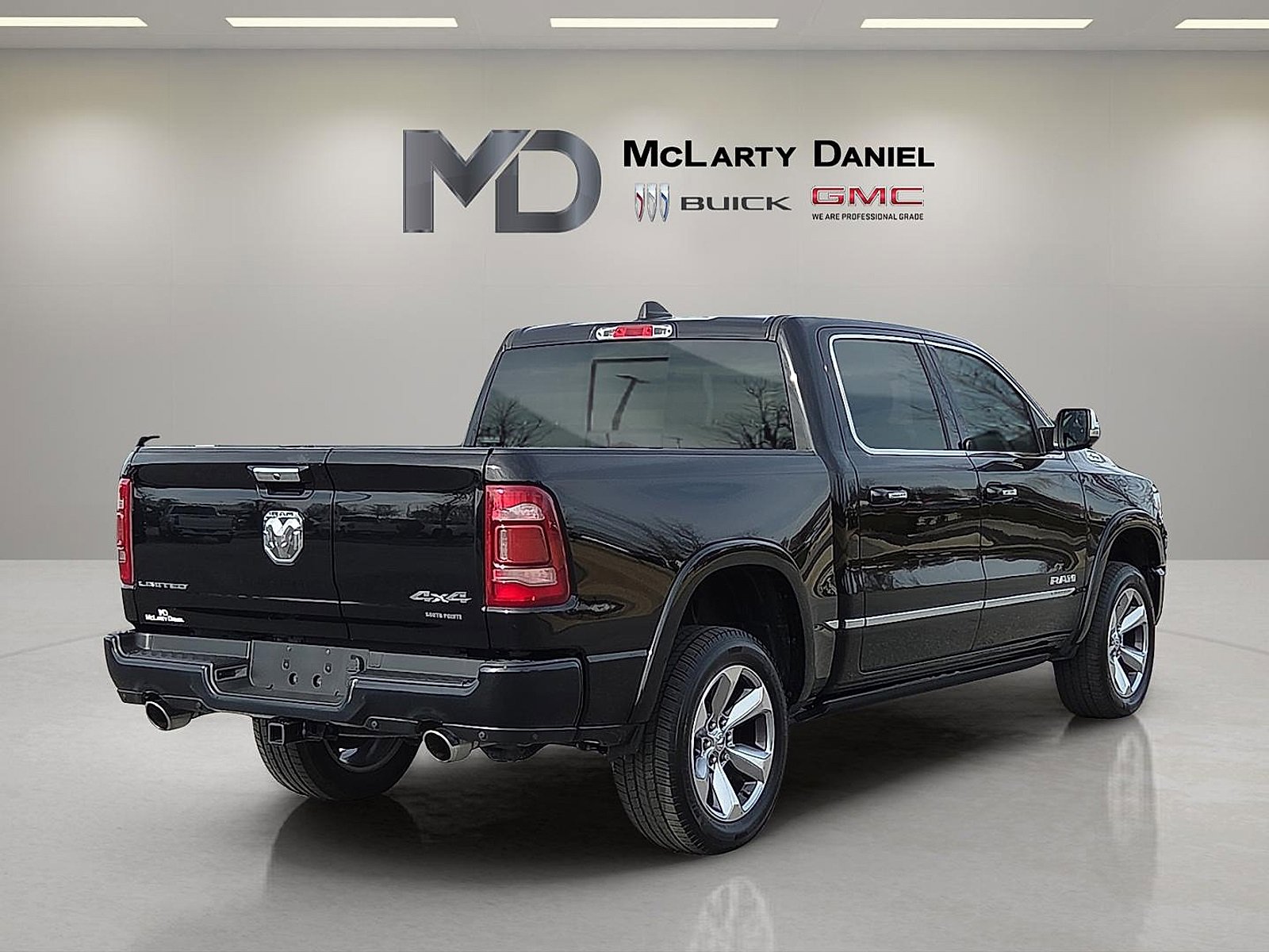Used 2020 RAM 1500 Limited image 5