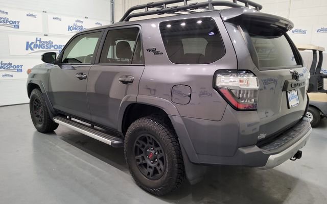 Used 2020 Toyota 4Runner TRD Off-Road Premium w/ Moonroof Package AWD/4WD image 4