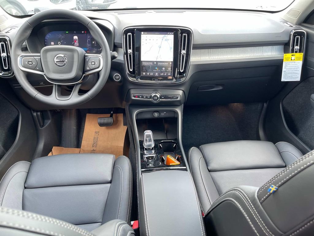 New 2026 Volvo XC40 B5 Plus w/ Protection Package Premier image 15