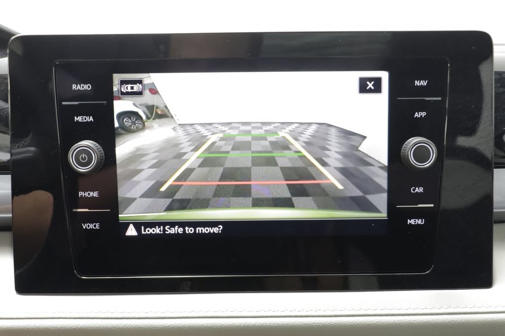 New 2026 Volkswagen Taos SEL AWD/4WD image 12