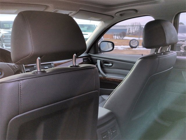 Used 2010 BMW 328i xDrive Sedan image 25