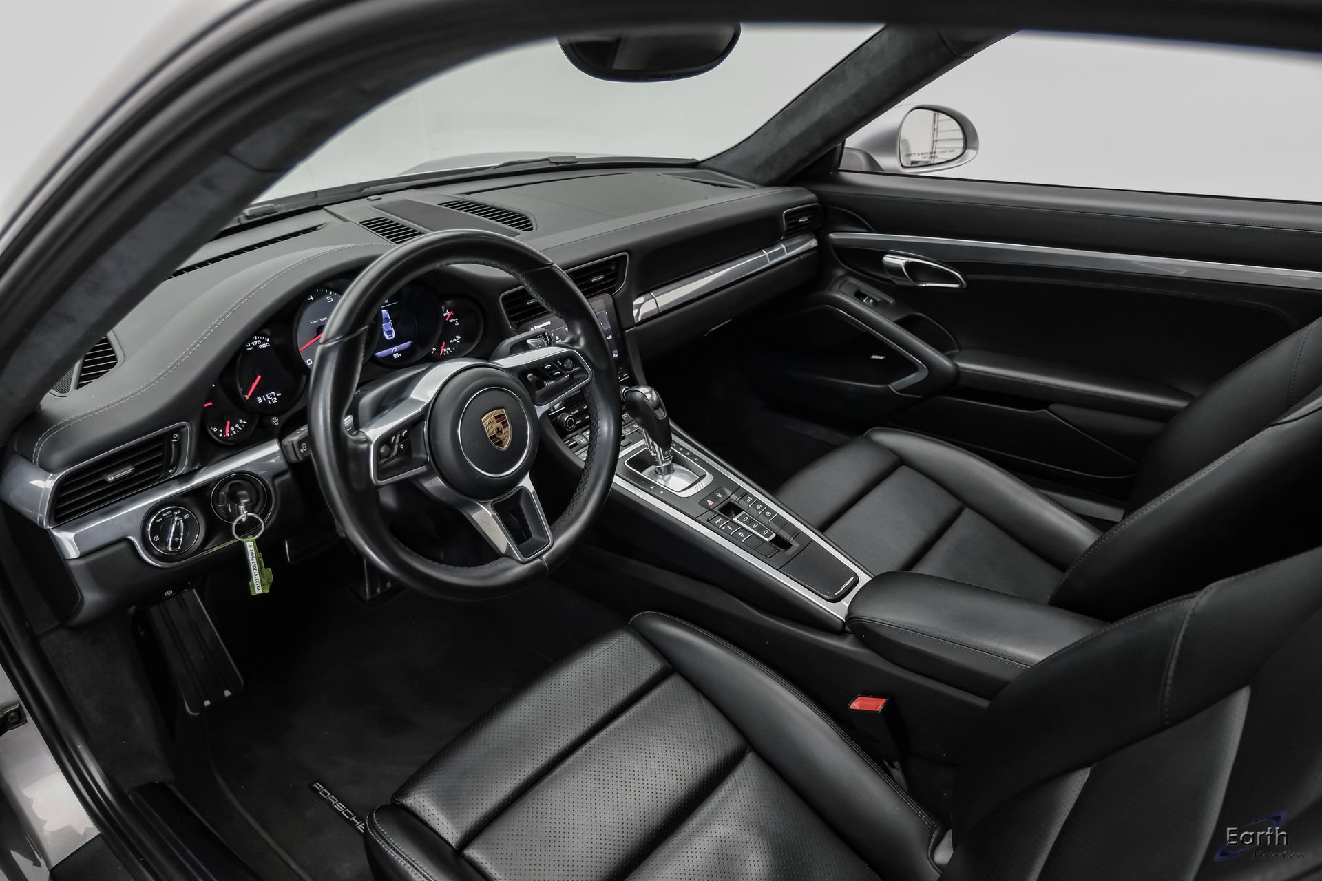 Used 2017 Porsche 911 Carrera S RWD image 2