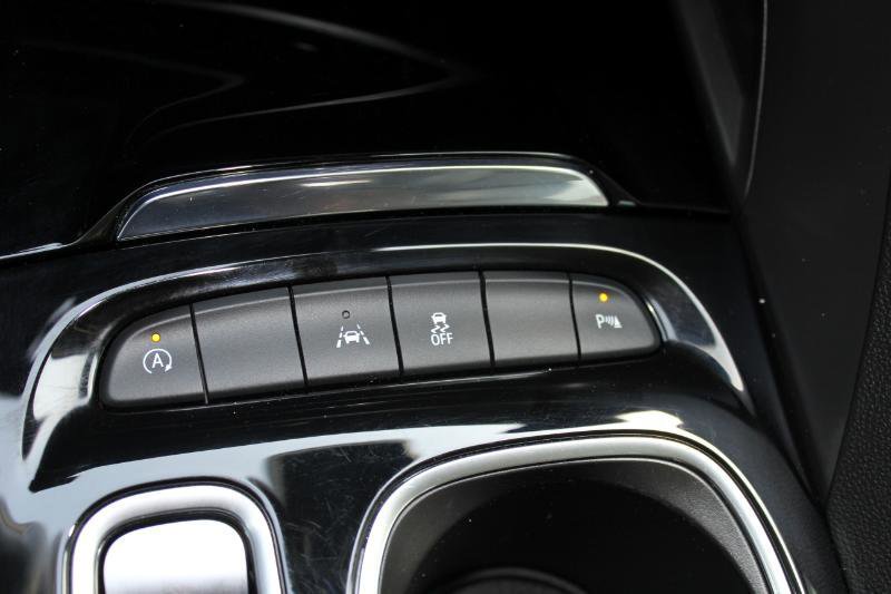 Used 2023 Buick Envision Essence image 38