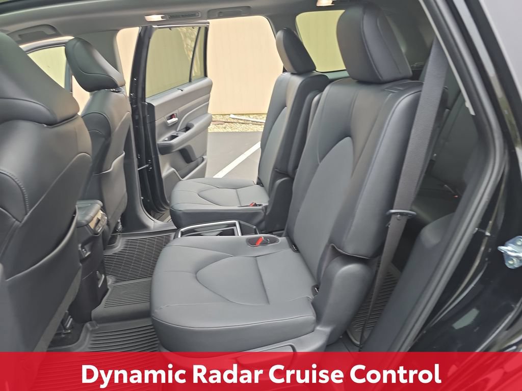 Certified 2025 Toyota Grand Highlander AWD image 18