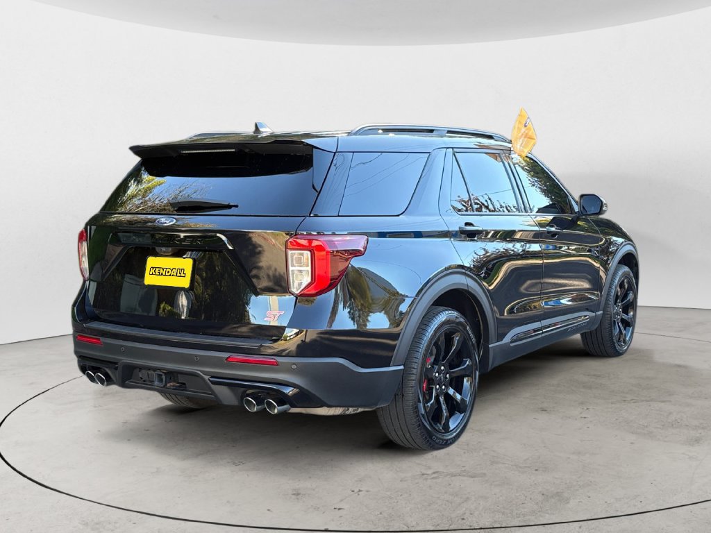 Certified 2023 Ford Explorer ST w/ Technology Package AWD/4WD image 5