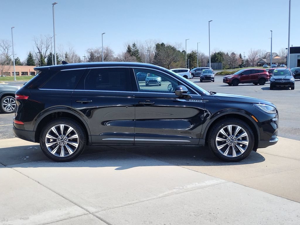 Used 2022 Lincoln Corsair Reserve AWD/4WD image 16