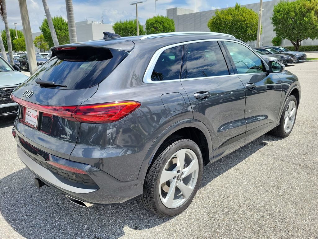 Used 2025 Audi Q5 Premium w/ Premium Plus AWD/4WD image 4
