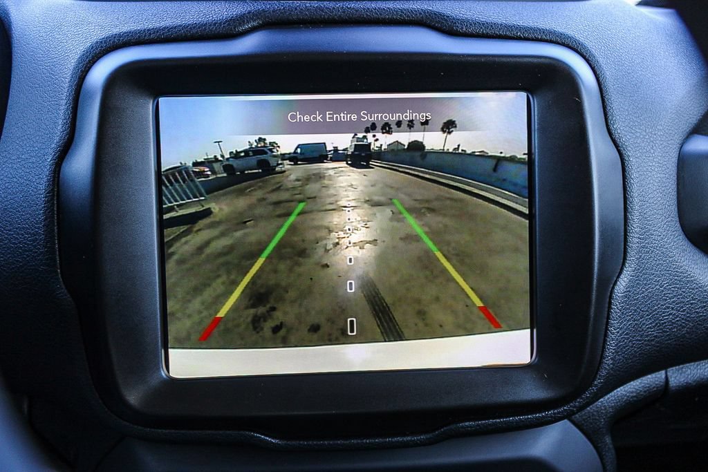 Used 2023 Jeep Renegade Latitude AWD/4WD image 24