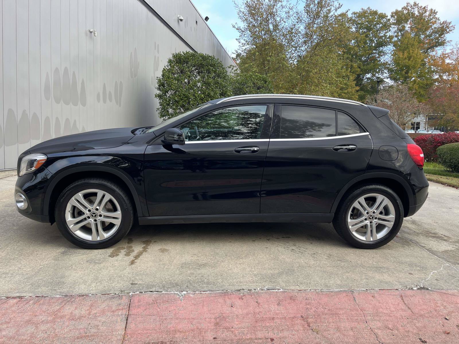Used 2019 Mercedes-Benz GLA 250 4MATIC image 13