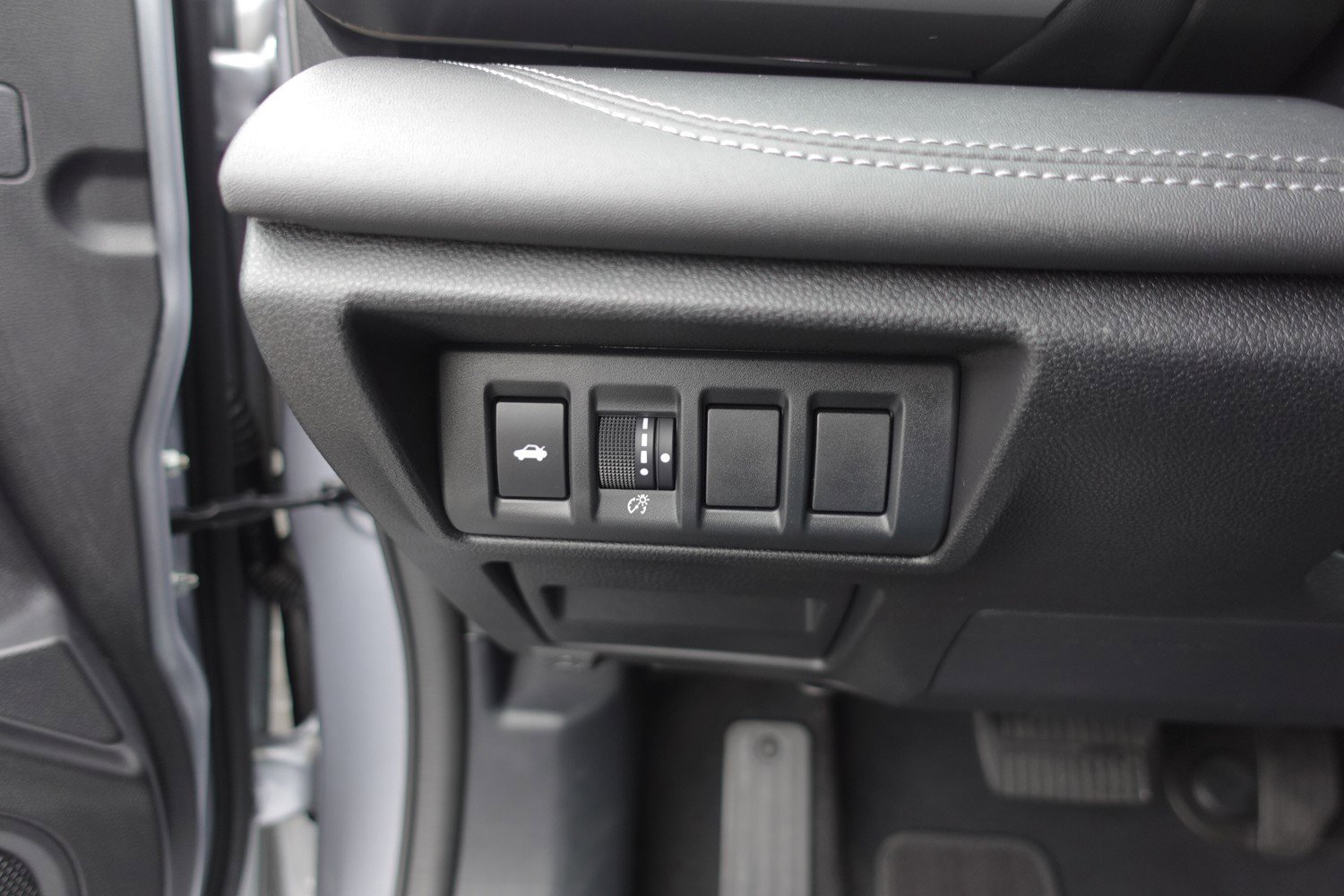 Certified 2025 Subaru Legacy Limited image 13