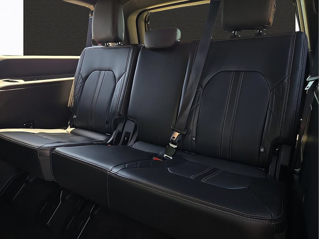 Used 2022 Ford Expedition Max Platinum RWD image 9