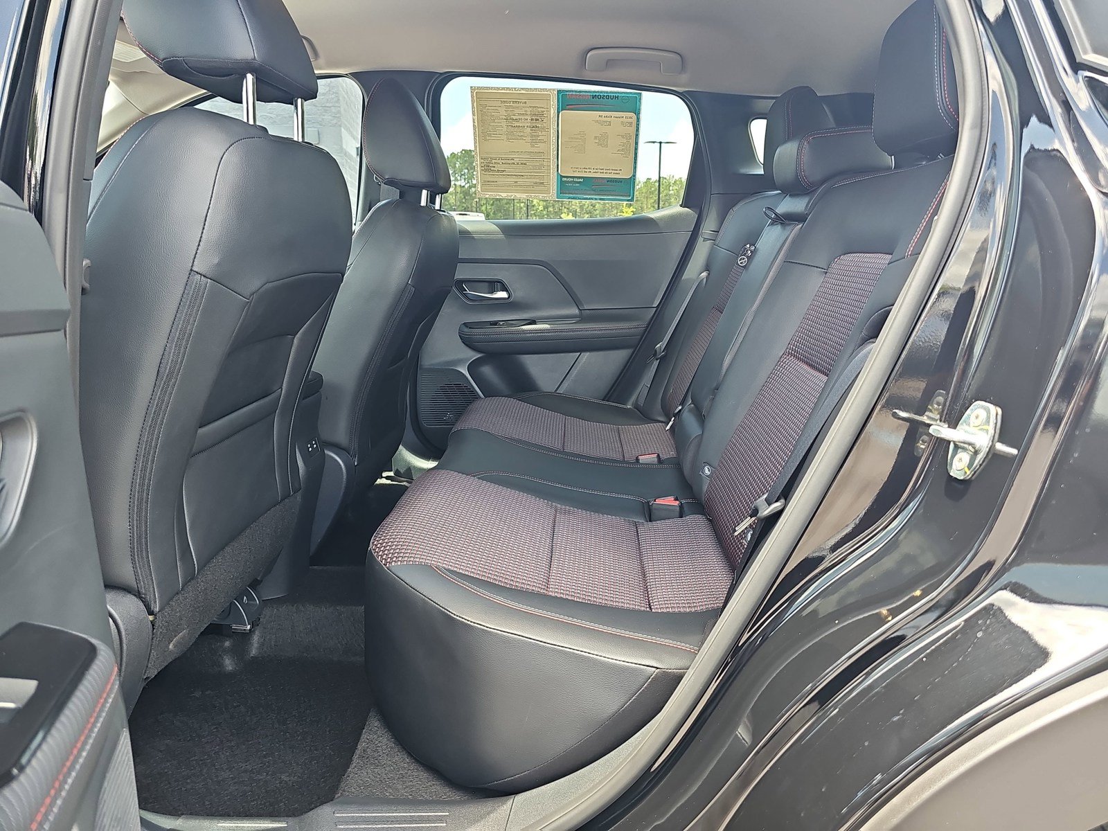 Used 2025 Nissan Kicks SR FWD image 15