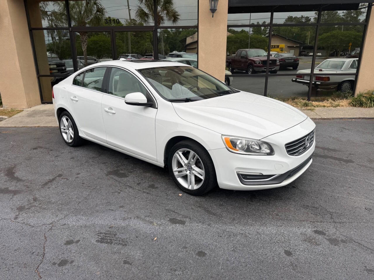 Used 2015 Volvo S60 T5 Premier FWD image 1