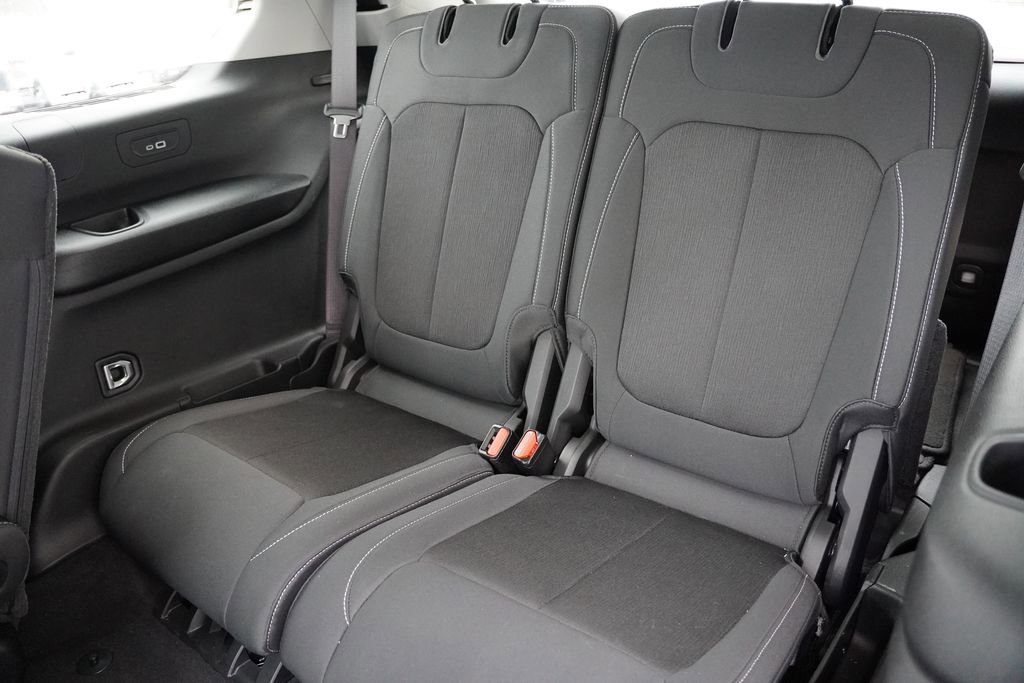 Certified 2023 Jeep Grand Cherokee L Laredo w/ Luxury Tech Group I image 19