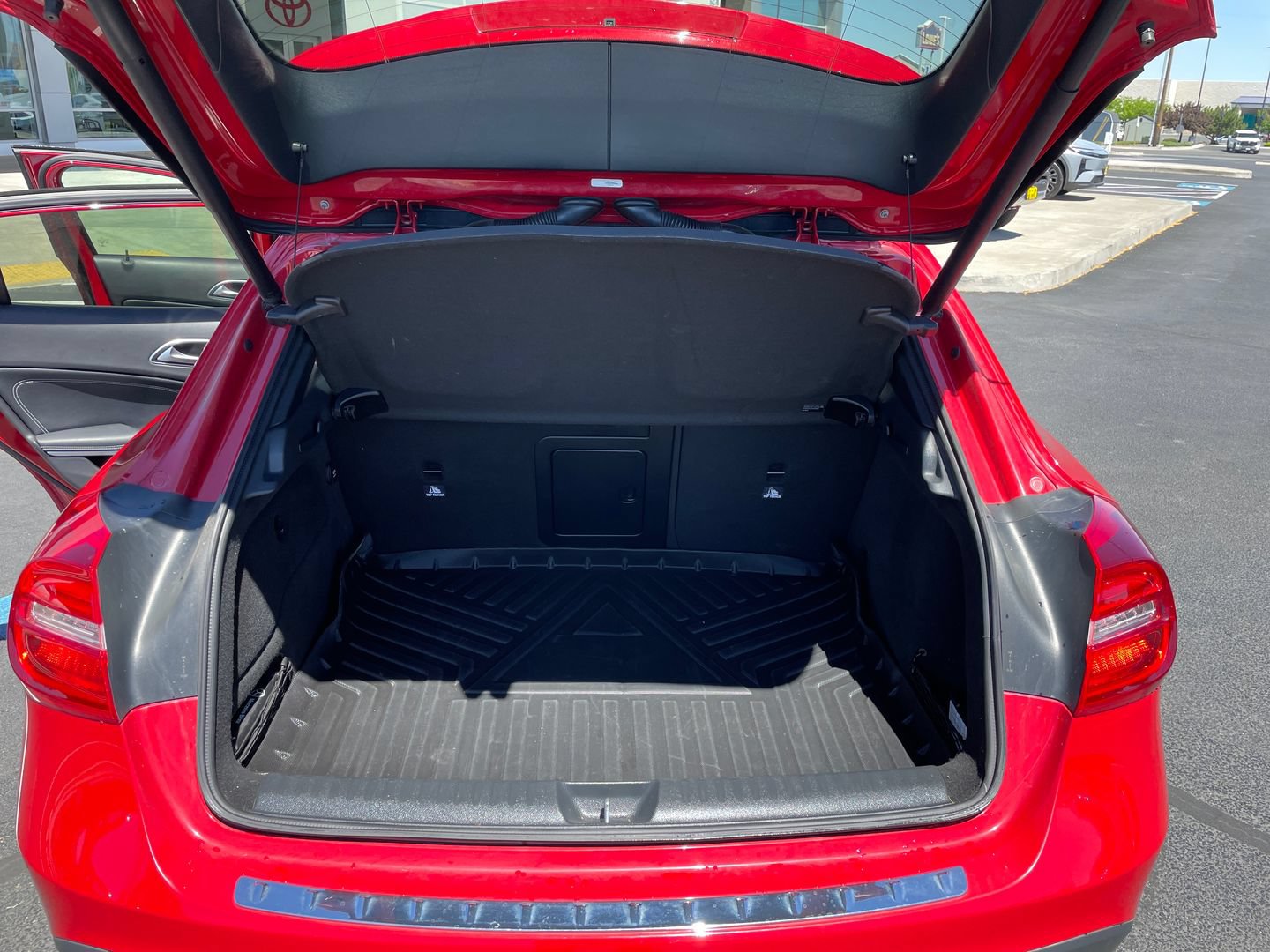Used 2016 Mercedes-Benz GLA 250 4MATIC image 11