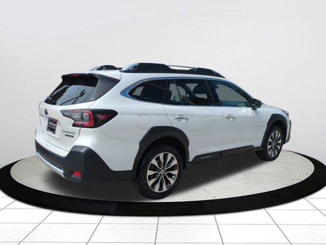 Used 2023 Subaru Outback Touring image 3