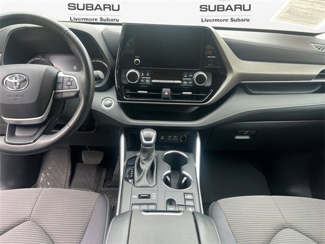 Used 2024 Toyota Highlander LE image 12