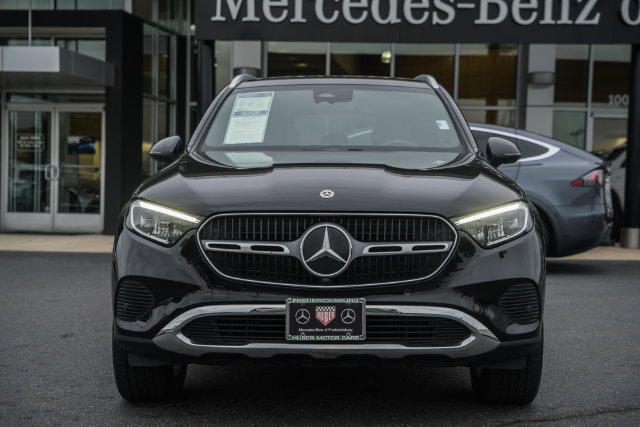 Used 2023 Mercedes-Benz GLC 300 4MATIC image 2