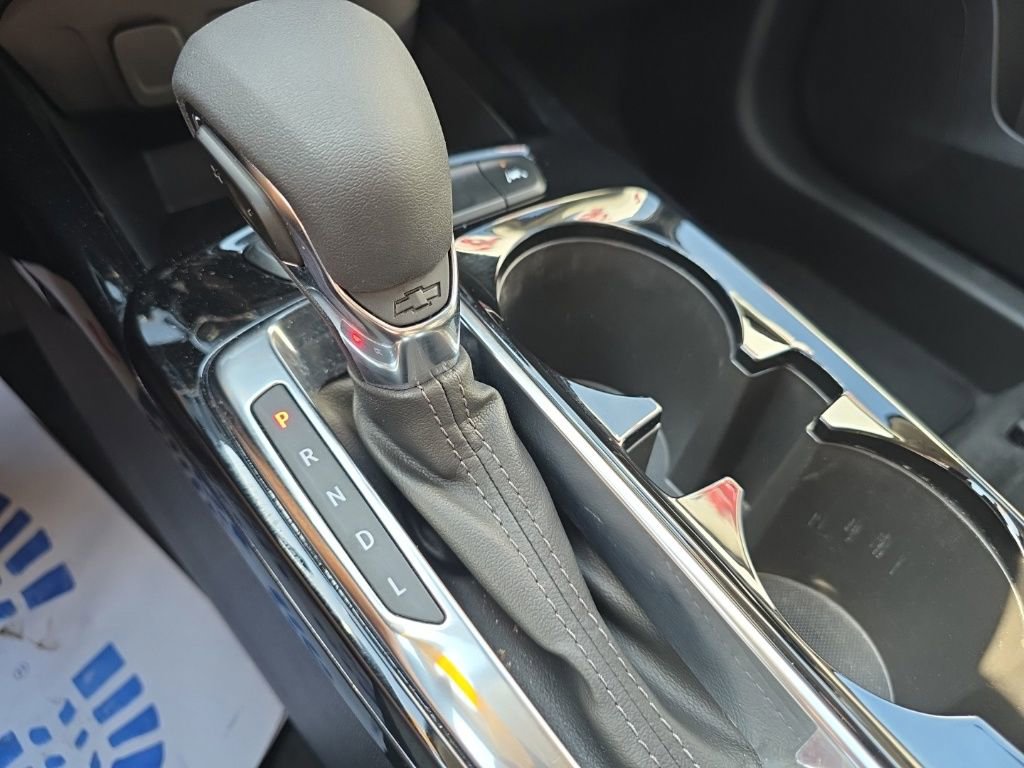 Used 2025 Chevrolet Trax LT w/ LT Convenience Package image 24