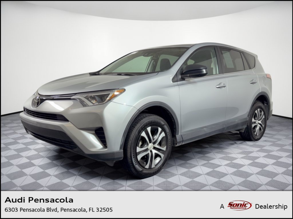 Used 2018 Toyota RAV4 LE FWD image 1