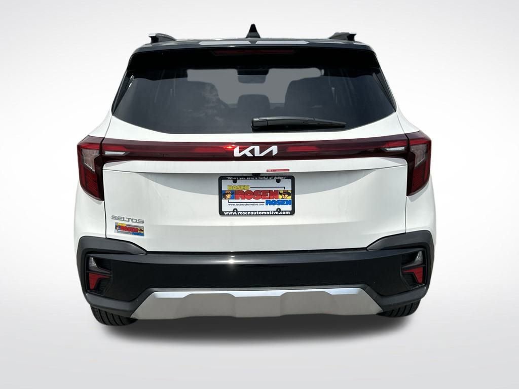 New 2025 Kia Seltos S image 4
