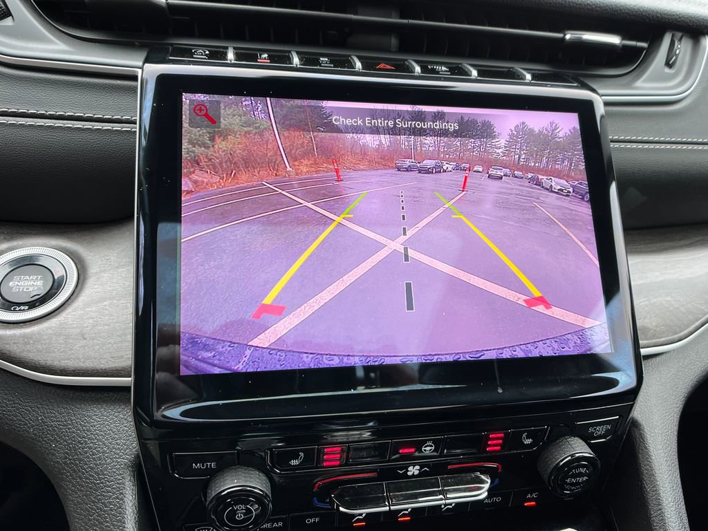 Used 2024 Jeep Grand Cherokee Limited w/ Black Appearance Package image 19