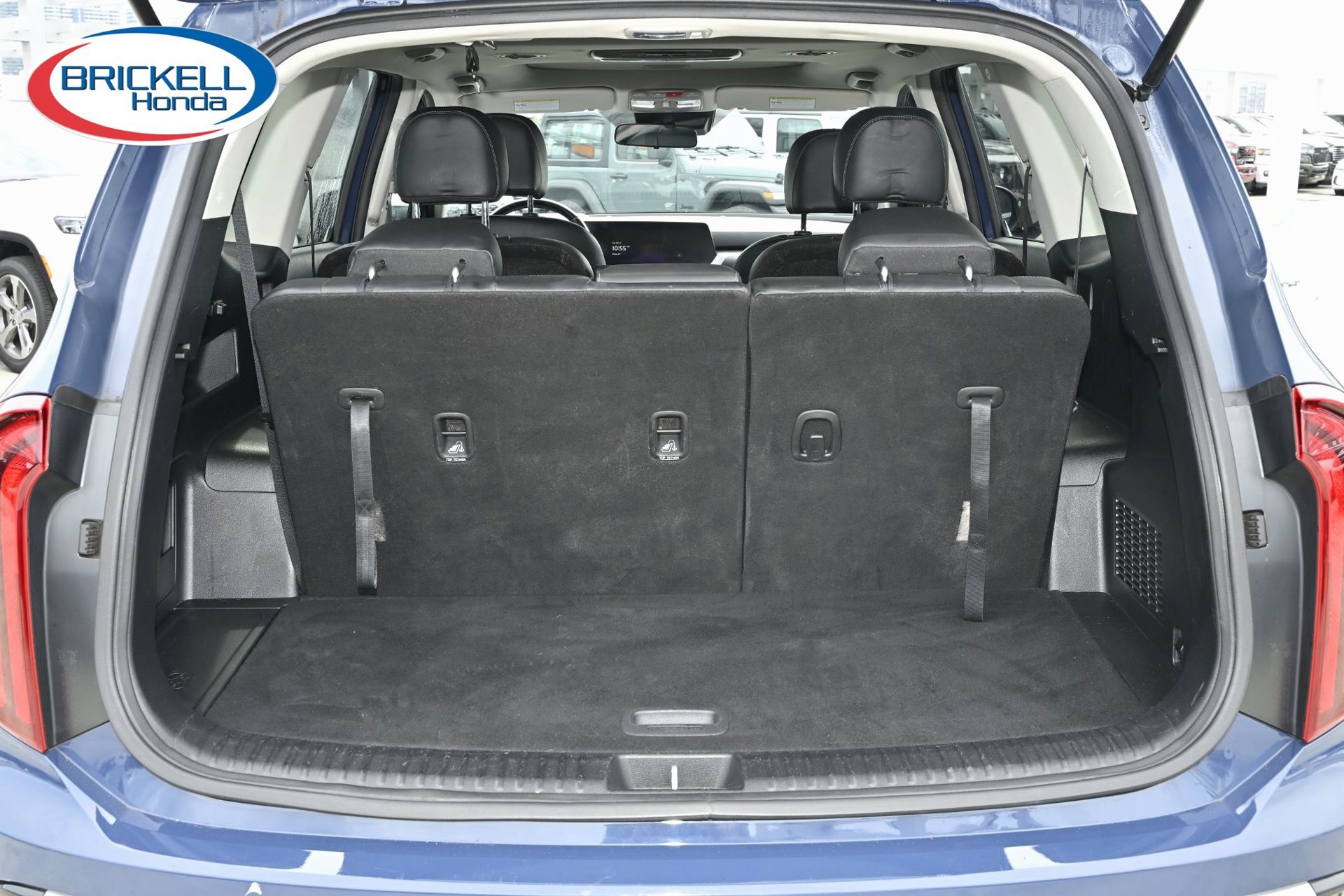 Used 2023 Kia Telluride S w/ S Sunroof Package FWD image 14