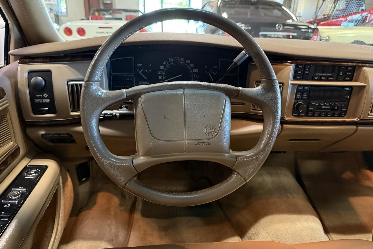 Used 1995 Buick Roadmaster Estate RWD image 86