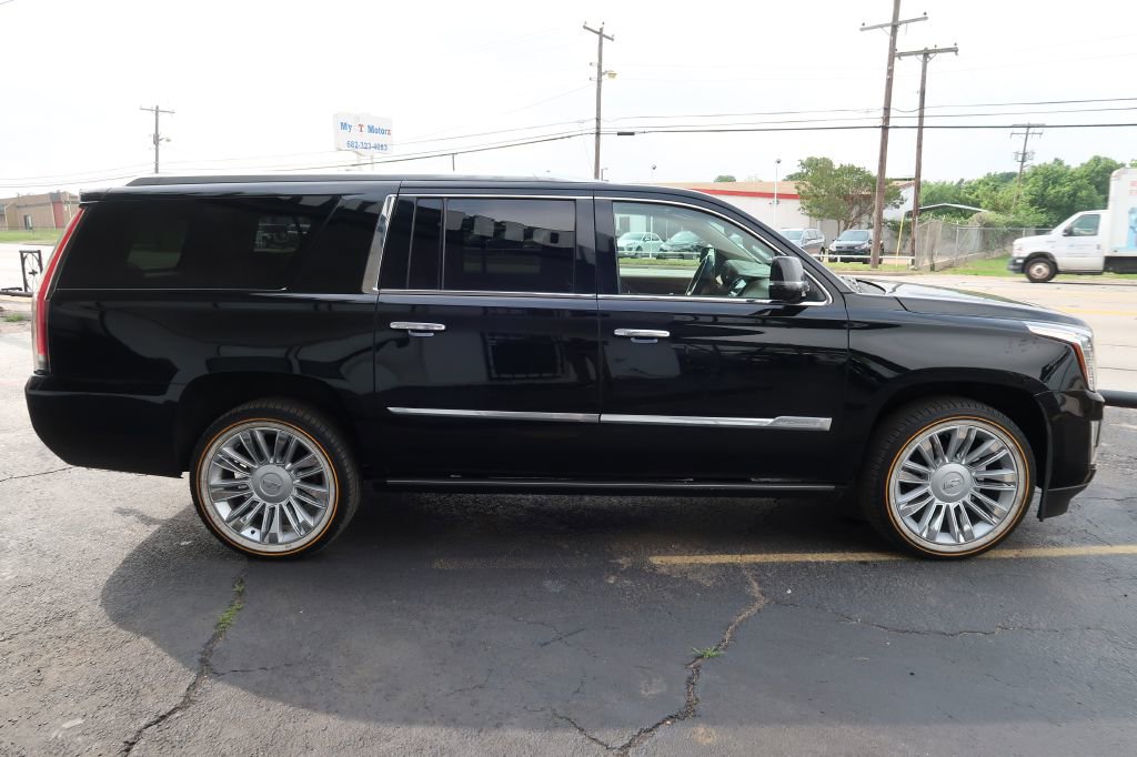 Used 2015 Cadillac Escalade ESV Platinum AWD/4WD image 3