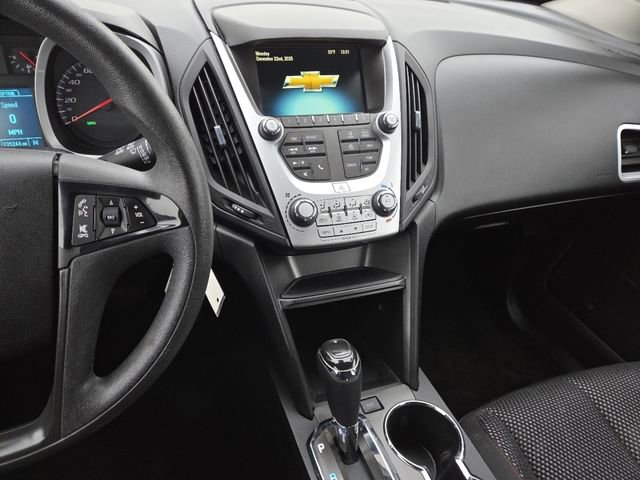 Used 2017 Chevrolet Equinox LS image 30