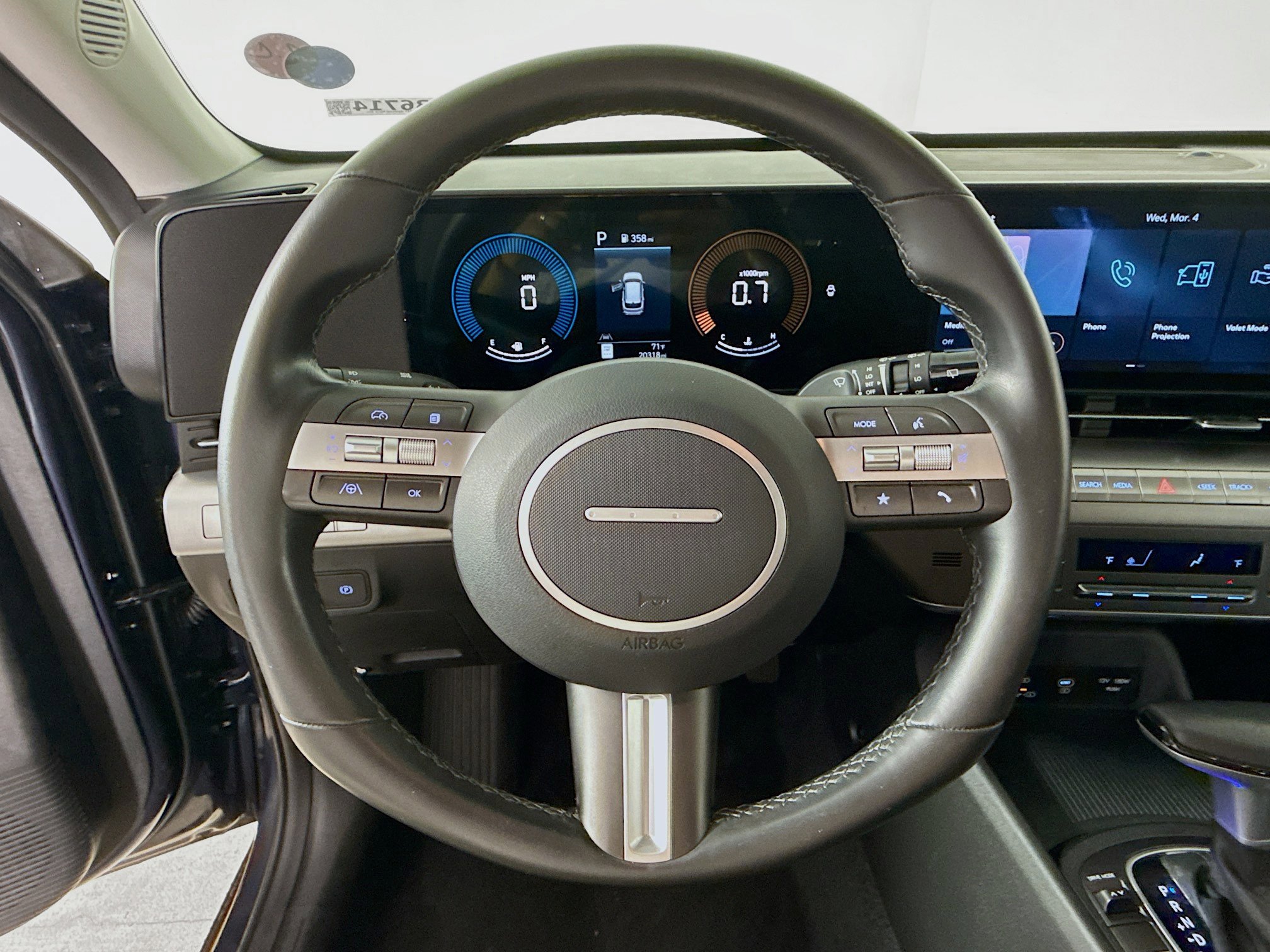 Used 2025 Hyundai Kona SEL image 11