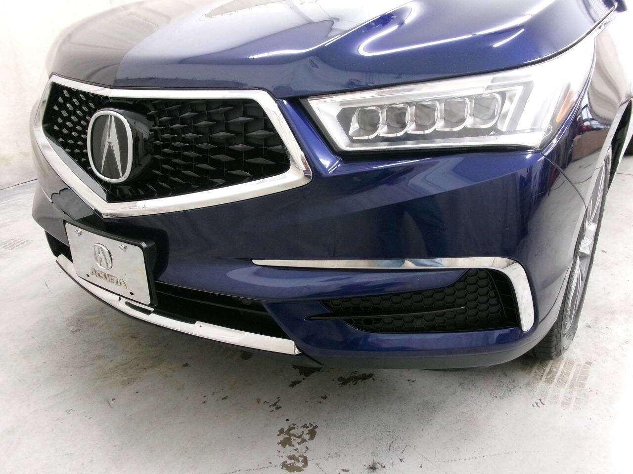 Used 2018 Acura MDX SH-AWD w/ Technology Package image 11