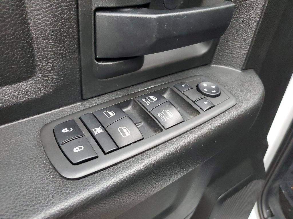 Used 2019 RAM 1500 ST w/ SXT Plus Group AWD/4WD image 12