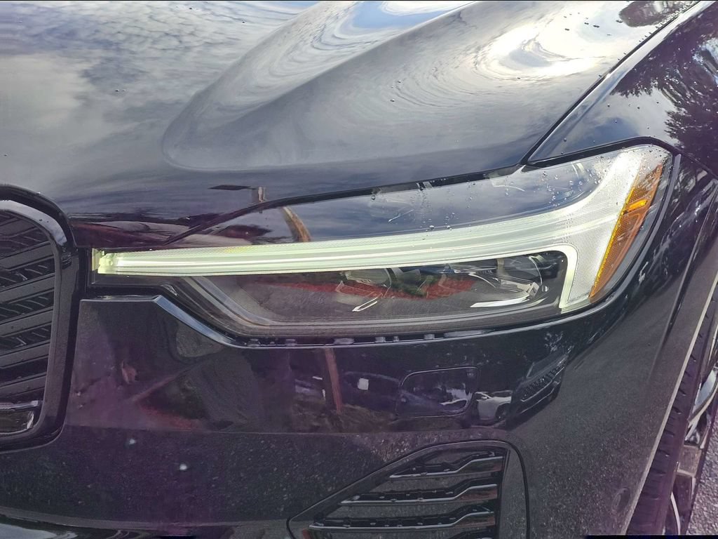 New 2027 Volvo XC60 B5 Ultra AWD/4WD image 9