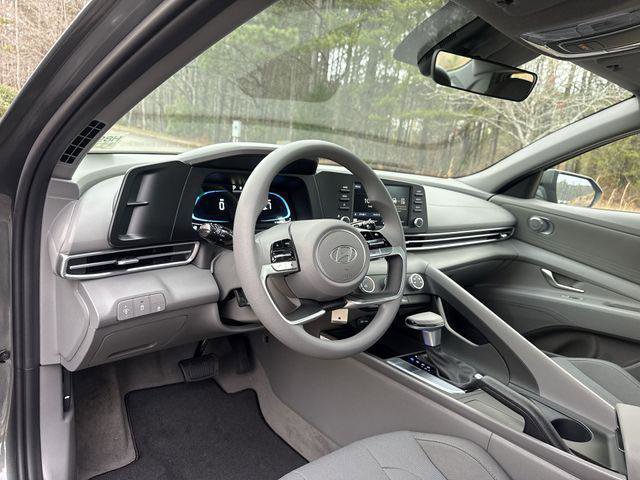 New 2026 Hyundai Elantra SE image 11