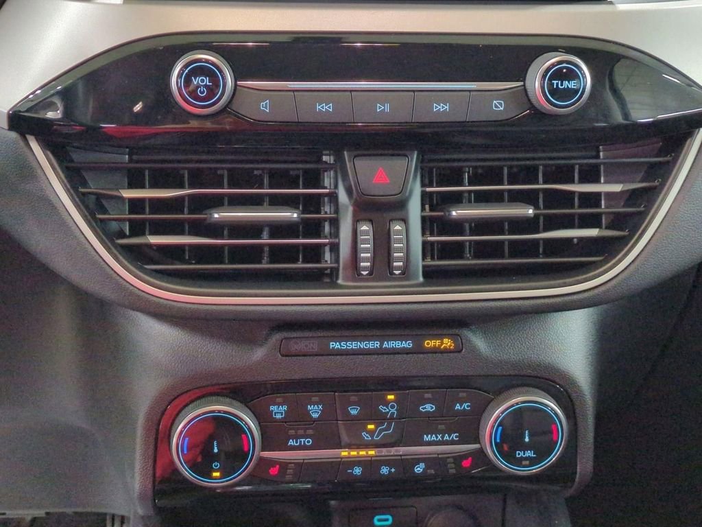 Used 2022 Ford Escape SEL image 22